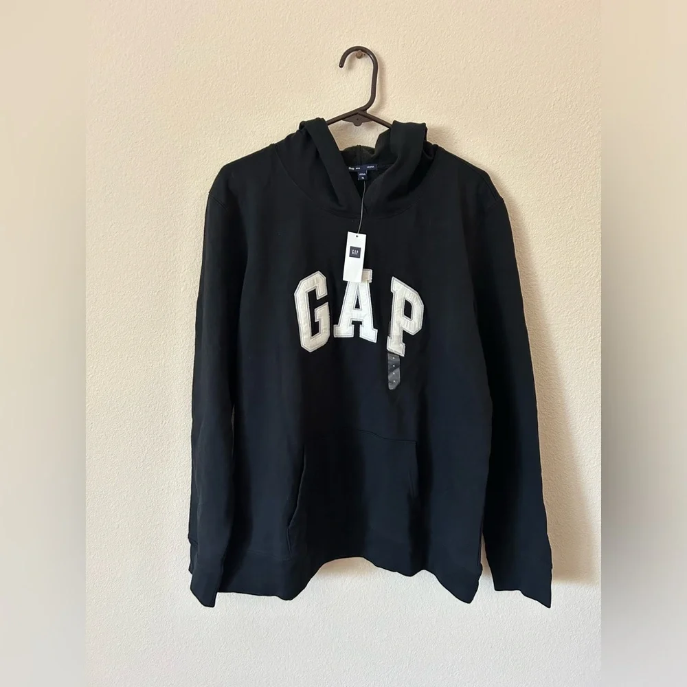 New Gap Logo Sweatshirt Black with White Logo in front - Picture 6 of 6